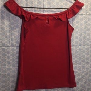 Off shoulder Red cute shirt 🍎 never been worn ❤️